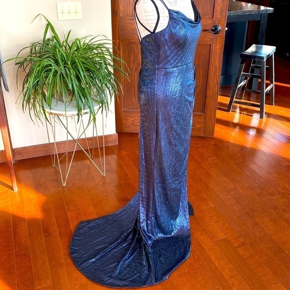 Bariano gown in US size 10. High lo dress in a beautiful blue. NWT - Picture 6 of 10
